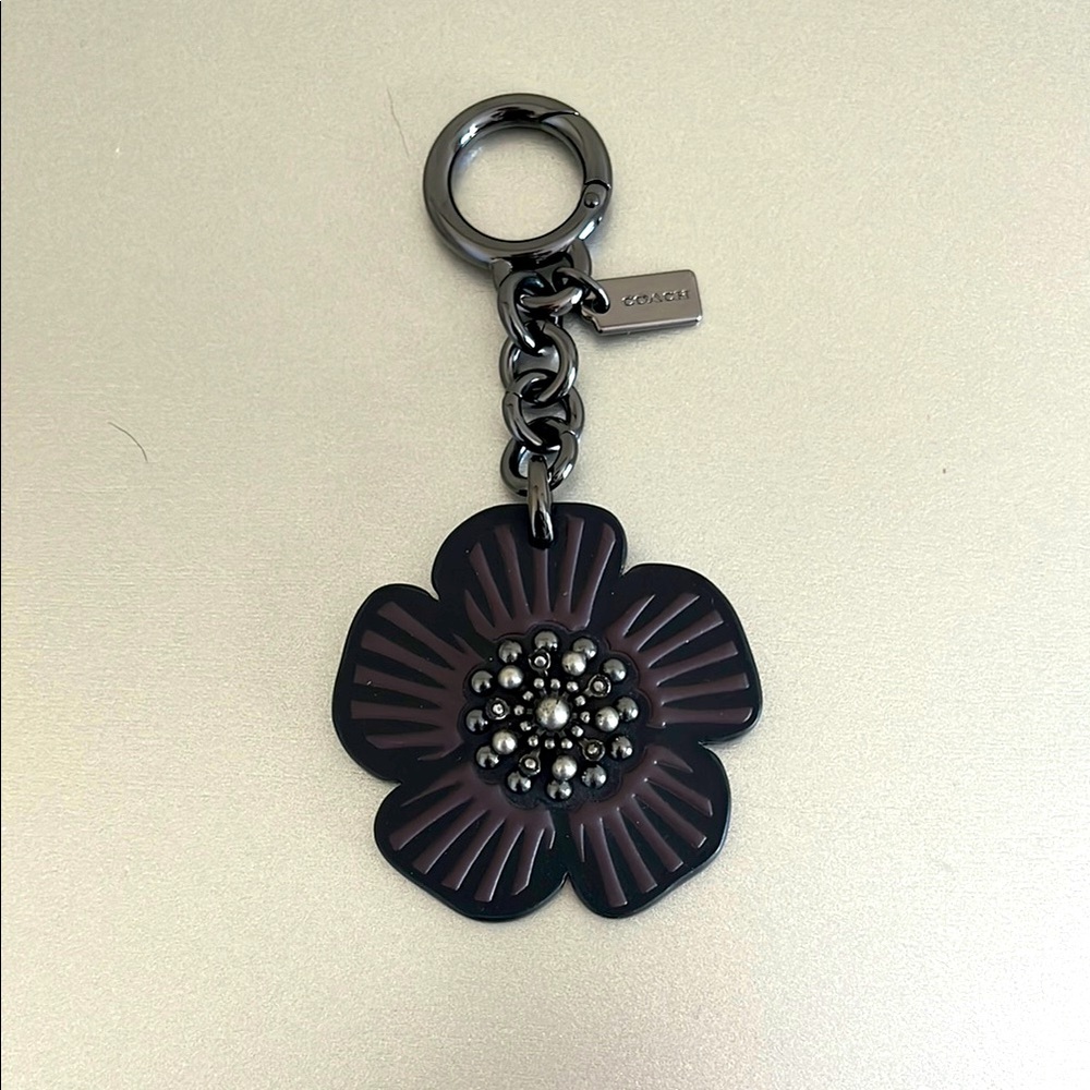 Coach Tea Rose Charm / Black Chrome